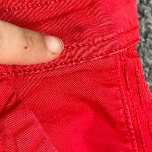 Eddie Bauer red high rise cotton stretch casual shorts. Women’s size 8 - Picture 5 of 16